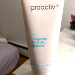 Proactiv complexion hydrator